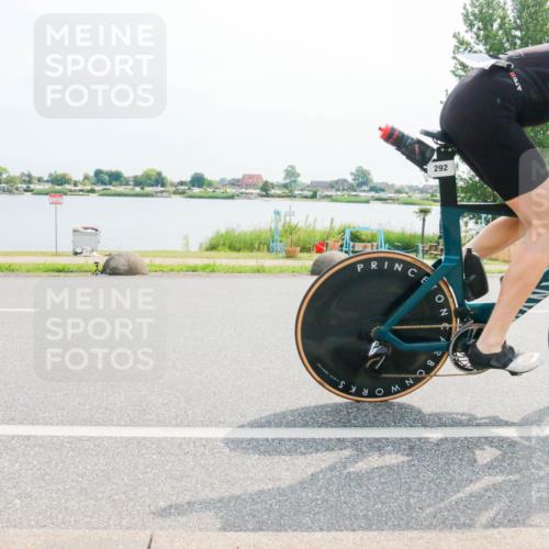 15.06.2025 - 27. Vierlanden-Triathlon H.Heesch http://msf.ph/oto/8018671 15.06.2025 10:19:42 Radfahren 4, 292 meine-sportfotos.de
