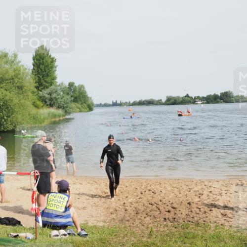 21.06.2025 - 27. Vierlanden-Triathlon MichiJ http://msf.ph/oto/8018689 15.06.2026 10:18:43 Schwimmen 536 meine-sportfotos.de