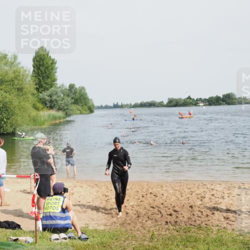 21.06.2025 - 27. Vierlanden-Triathlon MichiJ http://msf.ph/oto/8018722 15.06.2026 10:18:44 Schwimmen 536 meine-sportfotos.de