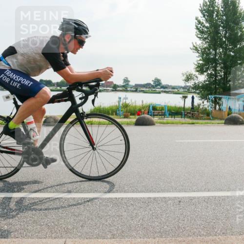 15.06.2025 - 27. Vierlanden-Triathlon H.Heesch http://msf.ph/oto/8018736 15.06.2025 09:33:46 Radfahren 90, 97, 150 meine-sportfotos.de