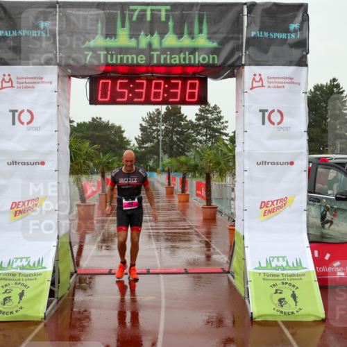 15.06.2025 - 7 Türme Triathlon Michael Strokosch http://msf.ph/oto/8018744 15.06.2025 15:38:38 Ziel 301 meine-sportfotos.de