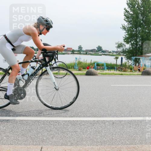 15.06.2025 - 27. Vierlanden-Triathlon H.Heesch http://msf.ph/oto/8018759 15.06.2025 11:15:39 Radfahren 65, 198, 658, 670 meine-sportfotos.de