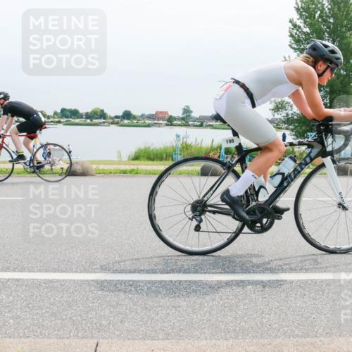 15.06.2025 - 27. Vierlanden-Triathlon H.Heesch http://msf.ph/oto/8018761 15.06.2025 11:15:39 Radfahren 65, 198, 658, 670 meine-sportfotos.de
