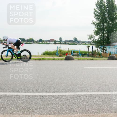 15.06.2025 - 27. Vierlanden-Triathlon H.Heesch http://msf.ph/oto/8018778 15.06.2025 09:33:53 Radfahren 74, 150 meine-sportfotos.de