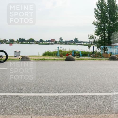 15.06.2025 - 27. Vierlanden-Triathlon H.Heesch http://msf.ph/oto/8018792 15.06.2025 09:33:53 Radfahren 74, 150 meine-sportfotos.de