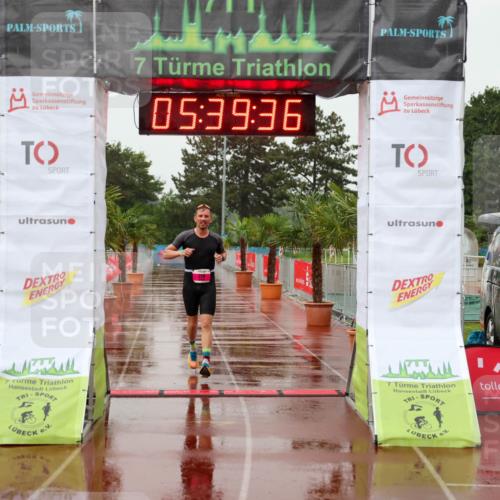 15.06.2025 - 7 Türme Triathlon Michael Strokosch http://msf.ph/oto/8018805 15.06.2025 15:39:36 Ziel 228 meine-sportfotos.de
