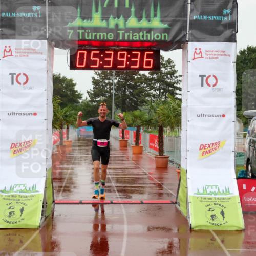 15.06.2025 - 7 Türme Triathlon Michael Strokosch http://msf.ph/oto/8018809 15.06.2025 15:39:36 Ziel 228 meine-sportfotos.de