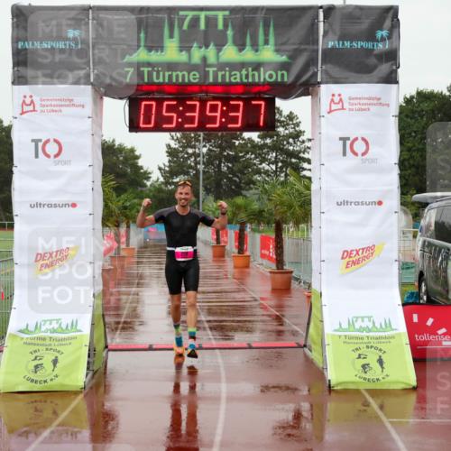 15.06.2025 - 7 Türme Triathlon Michael Strokosch http://msf.ph/oto/8018820 15.06.2025 15:39:37 Ziel 228 meine-sportfotos.de