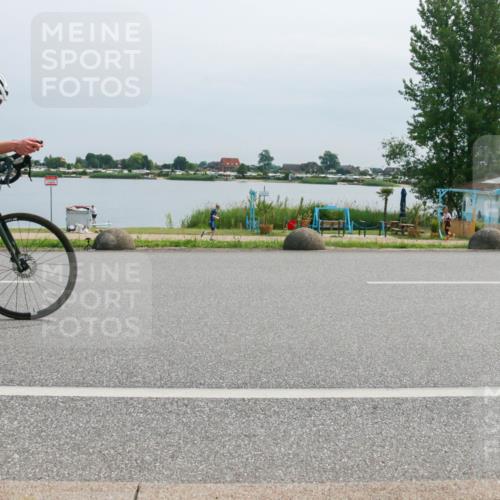15.06.2025 - 27. Vierlanden-Triathlon H.Heesch http://msf.ph/oto/8018835 15.06.2025 11:15:42 Radfahren 65, 147, 198, 531, 670 meine-sportfotos.de
