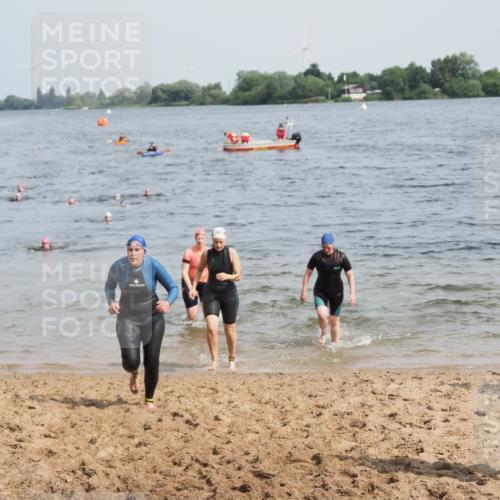21.06.2025 - 27. Vierlanden-Triathlon MichiJ http://msf.ph/oto/8018838 15.06.2026 10:19:04 Schwimmen 478, 498, 543, 558 meine-sportfotos.de