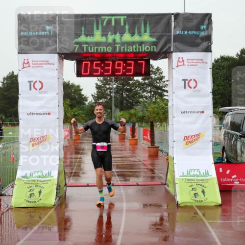 15.06.2025 - 7 Türme Triathlon Michael Strokosch http://msf.ph/oto/8018844 15.06.2025 15:39:37 Ziel 228 meine-sportfotos.de