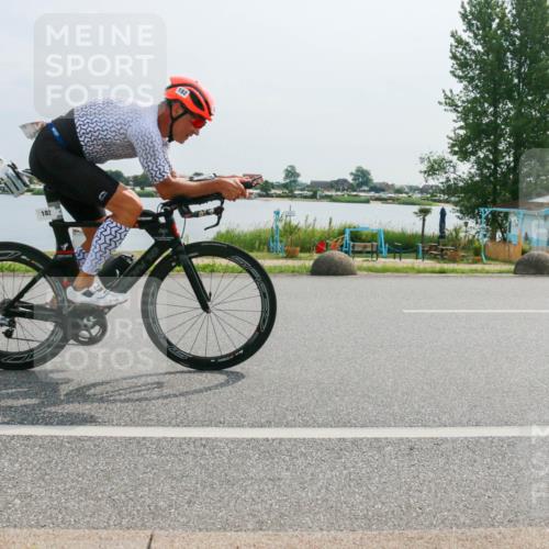15.06.2025 - 27. Vierlanden-Triathlon H.Heesch http://msf.ph/oto/8018870 15.06.2025 10:20:38 Radfahren 71, 181, 182, 227, 513 meine-sportfotos.de