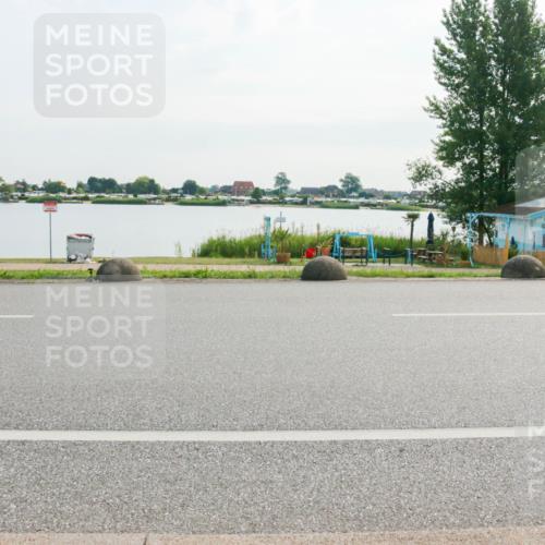 15.06.2025 - 27. Vierlanden-Triathlon H.Heesch http://msf.ph/oto/8018909 15.06.2025 09:34:56 Radfahren 172, 233 meine-sportfotos.de