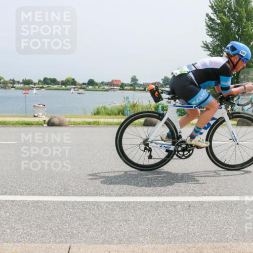 21.06.2025 - 27. Vierlanden-Triathlon H.Heesch http://msf.ph/oto/8018916 15.06.2025 12:00:26 Radfahren 930 meine-sportfotos.de