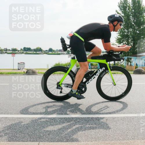 15.06.2025 - 27. Vierlanden-Triathlon H.Heesch http://msf.ph/oto/8018921 15.06.2025 09:35:04 Radfahren 17 meine-sportfotos.de