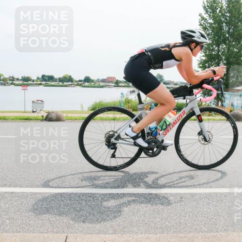 15.06.2025 - 27. Vierlanden-Triathlon H.Heesch http://msf.ph/oto/8018973 15.06.2025 10:20:48 Radfahren 206, 622 meine-sportfotos.de