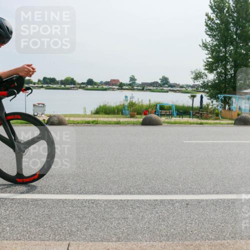 15.06.2025 - 27. Vierlanden-Triathlon H.Heesch http://msf.ph/oto/8018987 15.06.2025 10:21:17 Radfahren 108, 168, 540 meine-sportfotos.de
