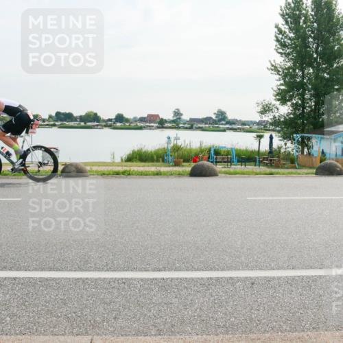 15.06.2025 - 27. Vierlanden-Triathlon H.Heesch http://msf.ph/oto/8019006 15.06.2025 09:36:01 Radfahren 23, 115 meine-sportfotos.de