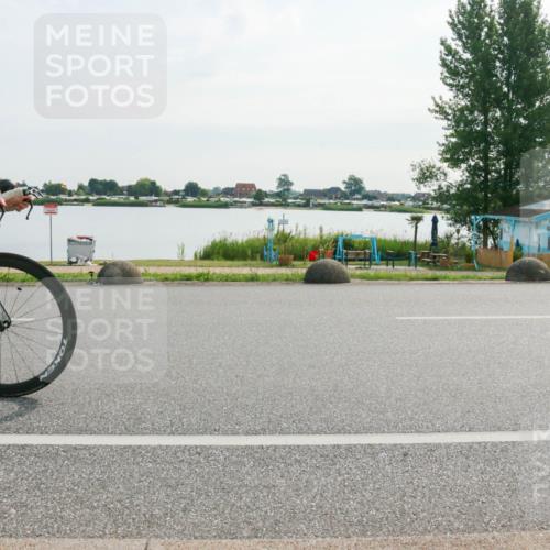 15.06.2025 - 27. Vierlanden-Triathlon H.Heesch http://msf.ph/oto/8019039 15.06.2025 09:36:08 Radfahren 23, 163 meine-sportfotos.de