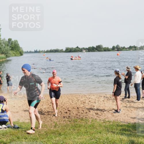 21.06.2025 - 27. Vierlanden-Triathlon MichiJ http://msf.ph/oto/8019055 15.06.2026 10:19:12 Schwimmen 474, 478, 498, 543, 558 meine-sportfotos.de