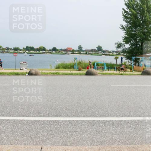 21.06.2025 - 27. Vierlanden-Triathlon H.Heesch http://msf.ph/oto/8019083 15.06.2025 12:00:38 Radfahren 199, 204, 966 meine-sportfotos.de