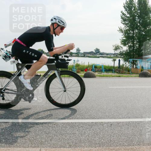 15.06.2025 - 27. Vierlanden-Triathlon H.Heesch http://msf.ph/oto/8019092 15.06.2025 09:36:41 Radfahren 10, 144 meine-sportfotos.de
