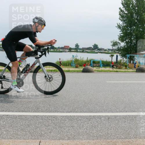 15.06.2025 - 27. Vierlanden-Triathlon H.Heesch http://msf.ph/oto/8019137 15.06.2025 11:15:46 Radfahren 147, 531, 670, 729 meine-sportfotos.de