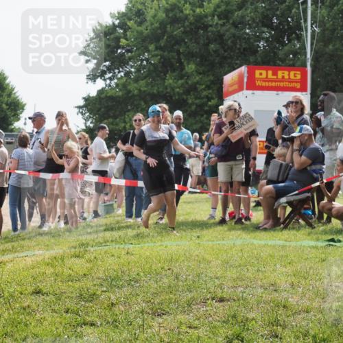 15.06.2025 - 27. Vierlanden-Triathlon KatJ http://msf.ph/oto/8019149 15.06.2025 10:18:29 Schwimmen 495, 533, 535, 586, 621, 628 meine-sportfotos.de