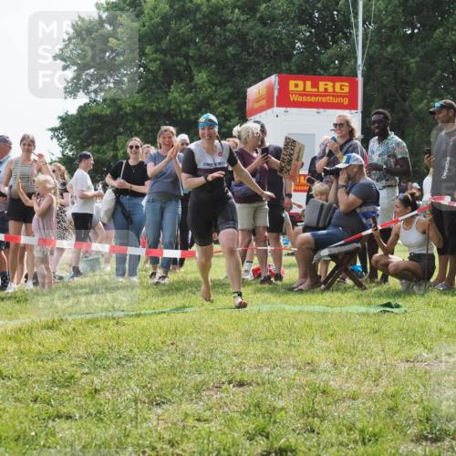 15.06.2025 - 27. Vierlanden-Triathlon KatJ http://msf.ph/oto/8019159 15.06.2025 10:18:29 Schwimmen 495, 533, 535, 586, 621, 628 meine-sportfotos.de