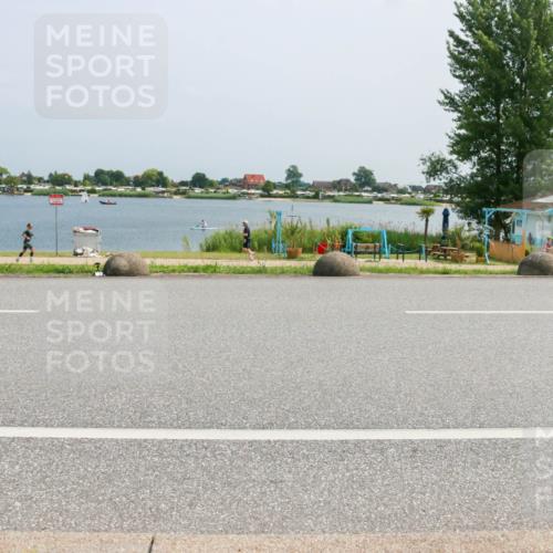 21.06.2025 - 27. Vierlanden-Triathlon H.Heesch http://msf.ph/oto/8019163 15.06.2025 12:00:39 Radfahren 199, 204, 966 meine-sportfotos.de