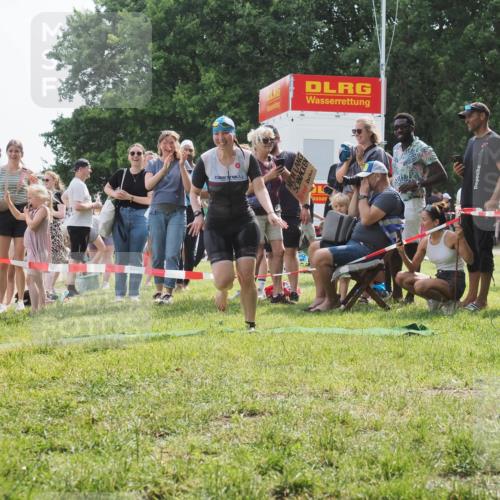 15.06.2025 - 27. Vierlanden-Triathlon KatJ http://msf.ph/oto/8019165 15.06.2025 10:18:29 Schwimmen 495, 533, 535, 586, 621, 628 meine-sportfotos.de