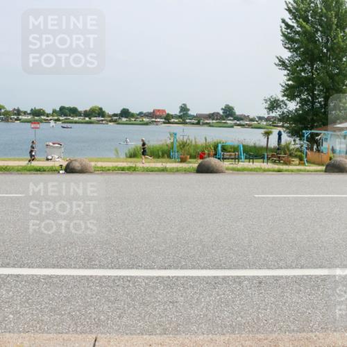 21.06.2025 - 27. Vierlanden-Triathlon H.Heesch http://msf.ph/oto/8019179 15.06.2025 12:00:40 Radfahren 199, 204, 966 meine-sportfotos.de