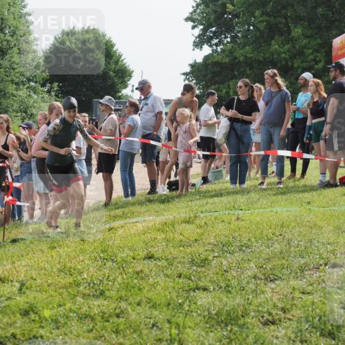 15.06.2025 - 27. Vierlanden-Triathlon KatJ http://msf.ph/oto/8019183 15.06.2025 10:18:34 Schwimmen 495, 533, 535, 621, 628 meine-sportfotos.de