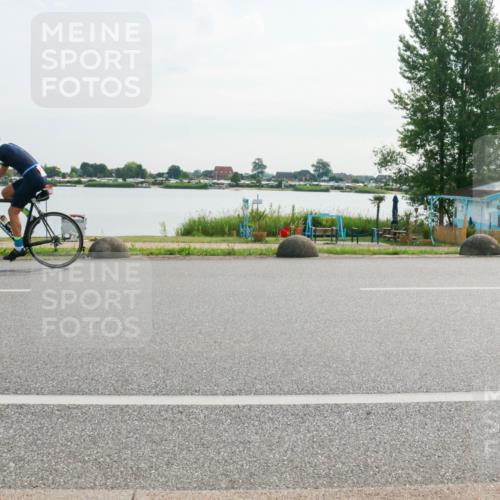 15.06.2025 - 27. Vierlanden-Triathlon H.Heesch http://msf.ph/oto/8019198 15.06.2025 09:37:22 Radfahren 70, 196 meine-sportfotos.de