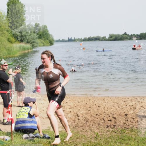 21.06.2025 - 27. Vierlanden-Triathlon MichiJ http://msf.ph/oto/8019210 15.06.2026 10:19:20 Schwimmen 474, 558 meine-sportfotos.de