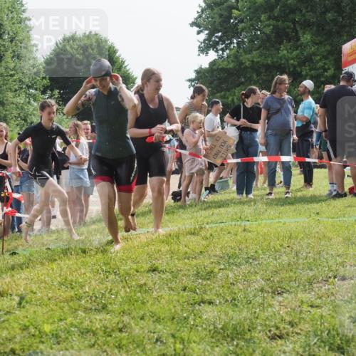 15.06.2025 - 27. Vierlanden-Triathlon KatJ http://msf.ph/oto/8019214 15.06.2025 10:18:35 Schwimmen 495, 533, 535, 621, 628 meine-sportfotos.de