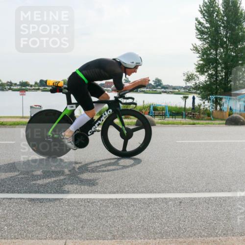 15.06.2025 - 27. Vierlanden-Triathlon H.Heesch http://msf.ph/oto/8019237 15.06.2025 09:37:27 Radfahren 46, 70, 186, 196 meine-sportfotos.de