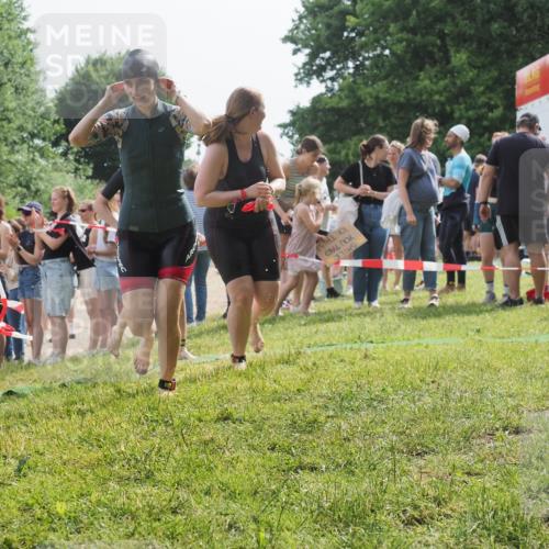 15.06.2025 - 27. Vierlanden-Triathlon KatJ http://msf.ph/oto/8019243 15.06.2025 10:18:35 Schwimmen 495, 533, 535, 621, 628 meine-sportfotos.de