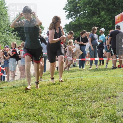 15.06.2025 - 27. Vierlanden-Triathlon KatJ http://msf.ph/oto/8019251 15.06.2025 10:18:35 Schwimmen 495, 533, 535, 621, 628 meine-sportfotos.de