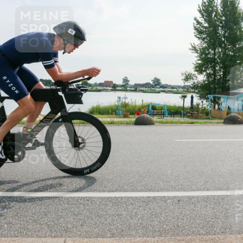 15.06.2025 - 27. Vierlanden-Triathlon H.Heesch http://msf.ph/oto/8019254 15.06.2025 09:37:28 Radfahren 46, 70, 186, 196 meine-sportfotos.de