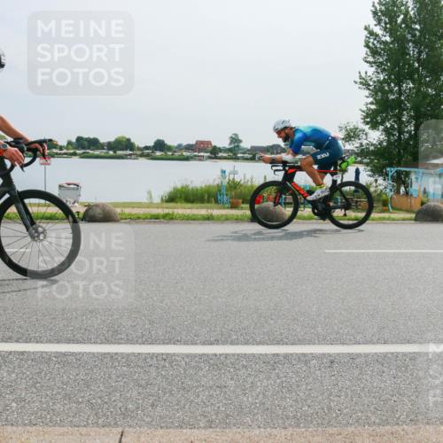 15.06.2025 - 27. Vierlanden-Triathlon H.Heesch http://msf.ph/oto/8019290 15.06.2025 10:22:19 Radfahren 39, 54, 73, 82, 113, 149, 207, 466, 612, 618 meine-sportfotos.de