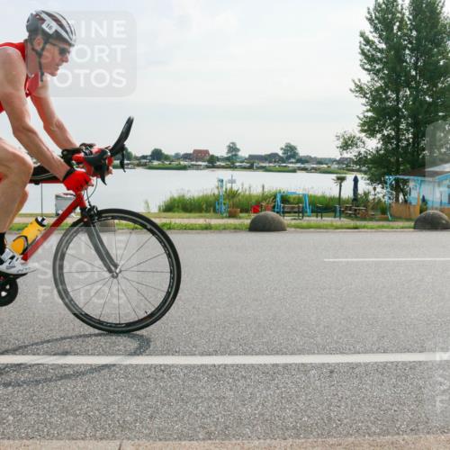 15.06.2025 - 27. Vierlanden-Triathlon H.Heesch http://msf.ph/oto/8019294 15.06.2025 09:37:33 Radfahren 16, 25, 133, 207 meine-sportfotos.de