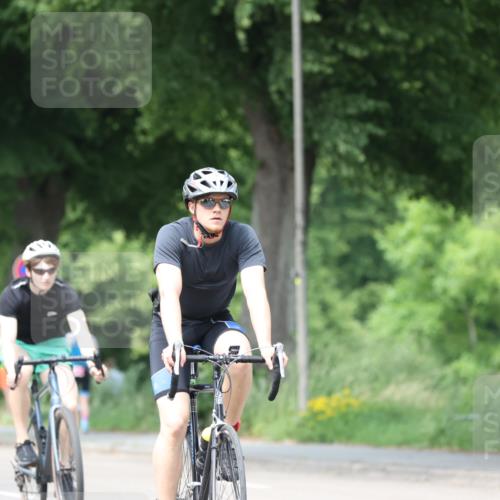 15.06.2025 - 7 Türme Triathlon Yannick Fuchs http://msf.ph/oto/8019313 15.06.2025 13:31:55 Radfahren 298, 327, 665, 708, 784, 990, 1087, 1167 meine-sportfotos.de
