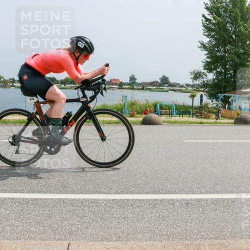 21.06.2025 - 27. Vierlanden-Triathlon H.Heesch http://msf.ph/oto/8019324 15.06.2025 12:00:45 Radfahren 199, 879 meine-sportfotos.de