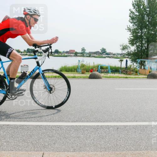 15.06.2025 - 27. Vierlanden-Triathlon H.Heesch http://msf.ph/oto/8019354 15.06.2025 10:22:19 Radfahren 39, 54, 73, 82, 113, 149, 207, 466, 612, 618 meine-sportfotos.de