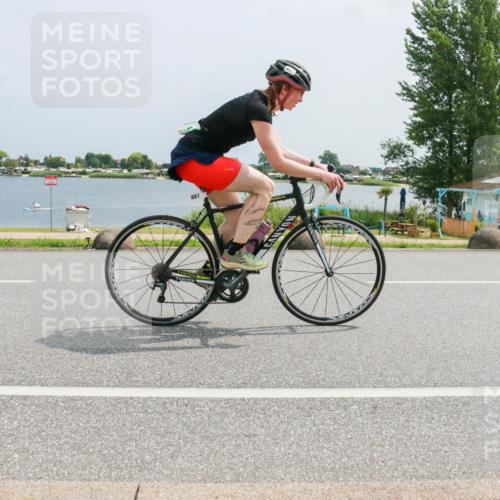21.06.2025 - 27. Vierlanden-Triathlon H.Heesch http://msf.ph/oto/8019382 15.06.2025 12:01:06 Radfahren 687, 881, 909 meine-sportfotos.de