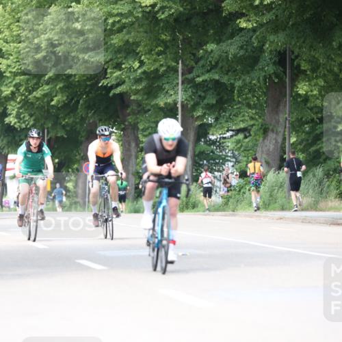 15.06.2025 - 7 Türme Triathlon Yannick Fuchs http://msf.ph/oto/8019402 15.06.2025 13:31:56 Radfahren 298, 327, 665, 784, 1087, 1167 meine-sportfotos.de