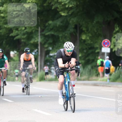 15.06.2025 - 7 Türme Triathlon Yannick Fuchs http://msf.ph/oto/8019424 15.06.2025 13:31:57 Radfahren 298, 665, 784, 1087, 1167, 1169 meine-sportfotos.de