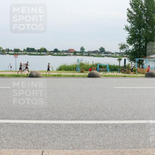 15.06.2025 - 27. Vierlanden-Triathlon H.Heesch http://msf.ph/oto/8019426 15.06.2025 11:16:02 Radfahren 102, 820, 860 meine-sportfotos.de