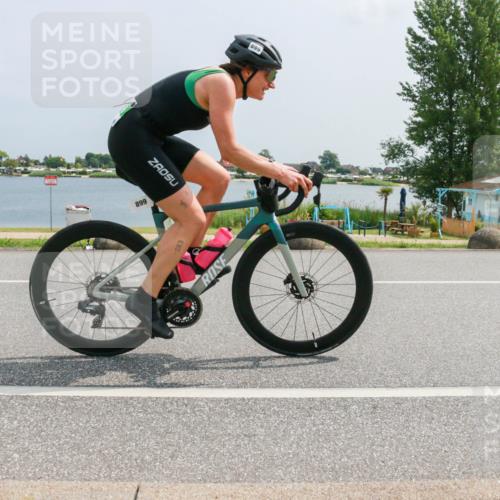 21.06.2025 - 27. Vierlanden-Triathlon H.Heesch http://msf.ph/oto/8019449 15.06.2025 12:01:32 Radfahren 899 meine-sportfotos.de